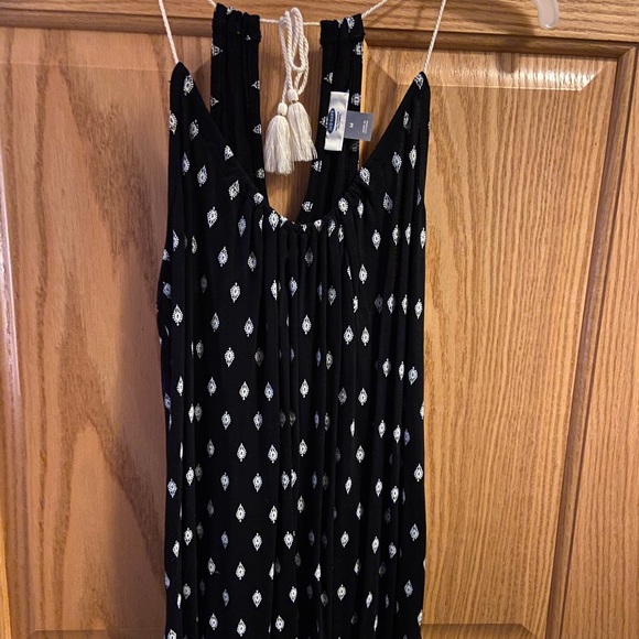 Old Navy Tops - Black tank top